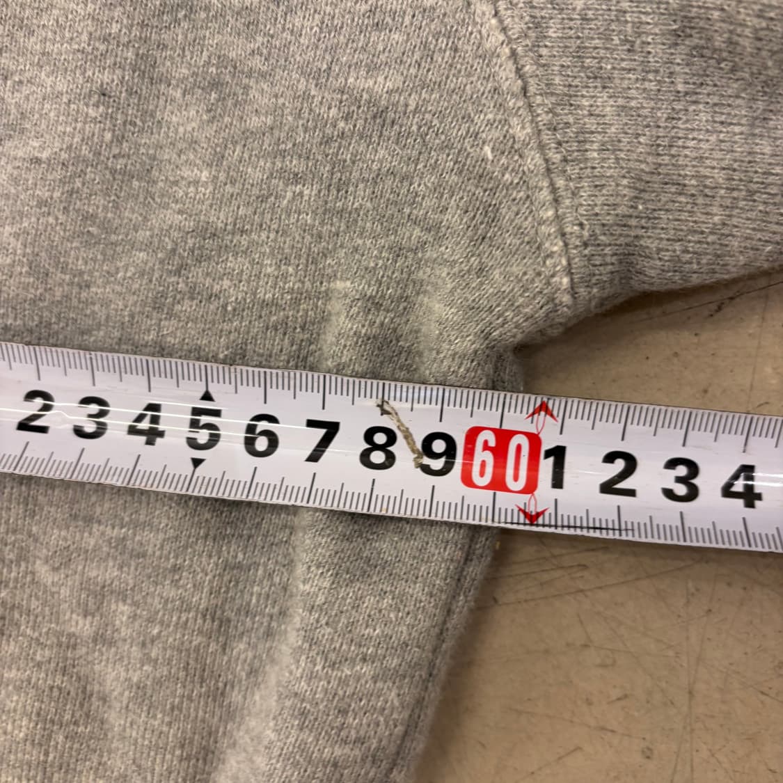 이벳필드 빅로고 그레이 맨투맨 상품이미지5