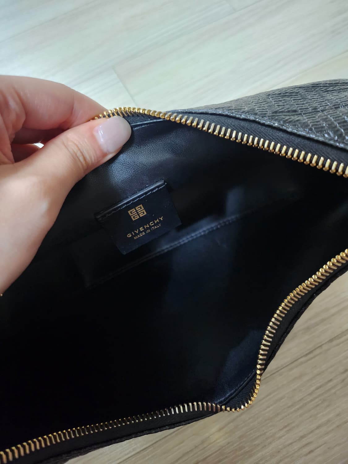 지방시 호보백 상품이미지4