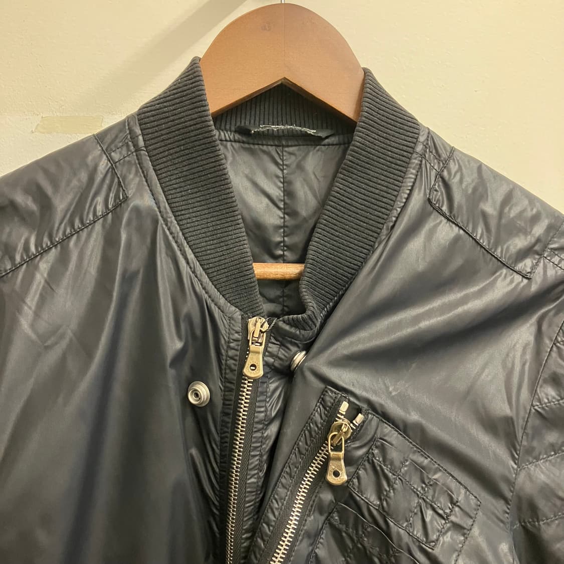 N257 돌체앤가바나 사선 봄버 자켓 ma1 상품이미지3