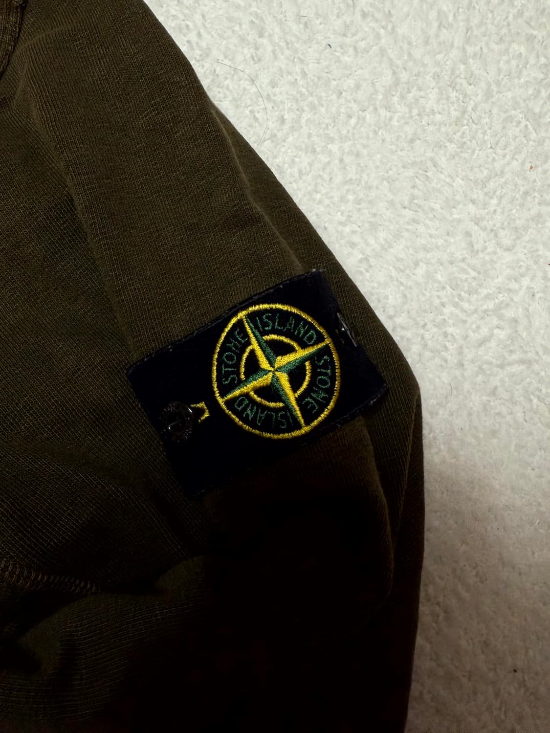 정품 스톤아일랜드 카키 맨투맨 상품이미지3