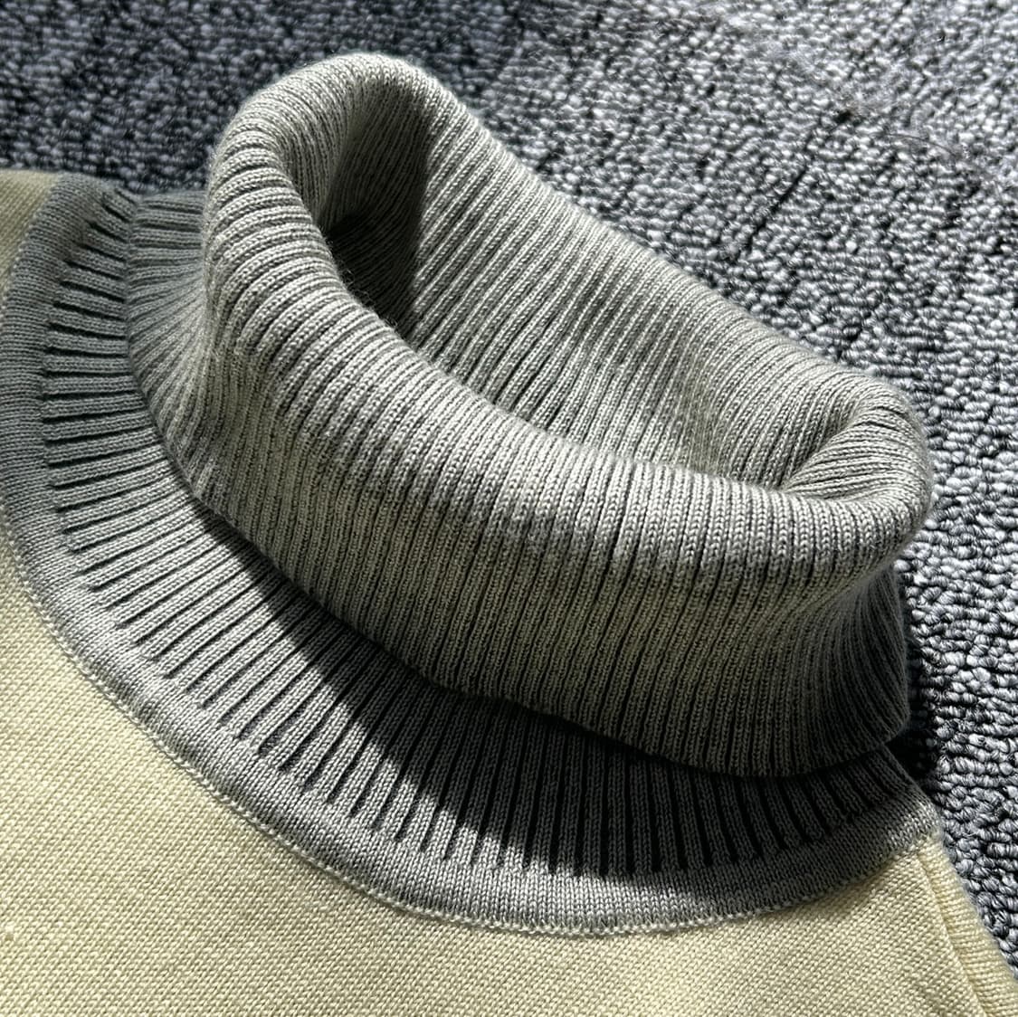 아디다스 골프 터틀넥 옐로우 니트 상품이미지6