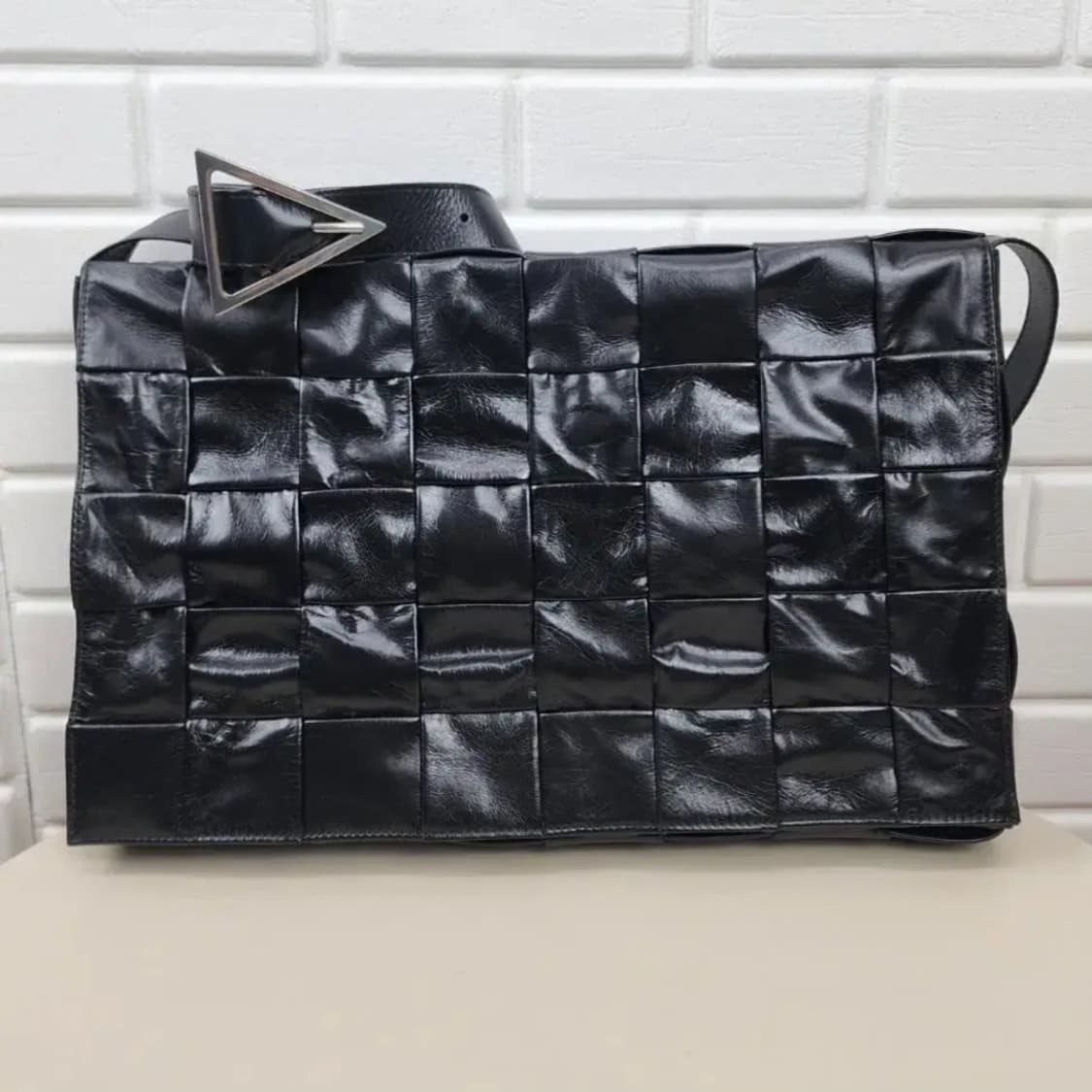 보테가베네타 맥시 카세트백 블랙 상품이미지2