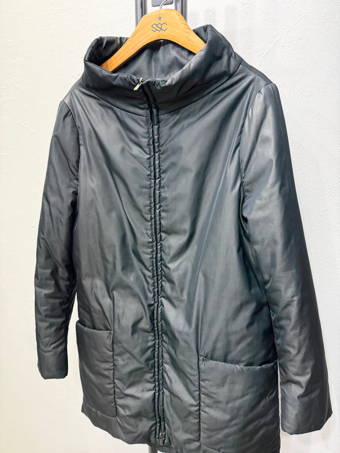 매장판정품) 질샌더 여성 블랙 패딩 34(55) 상품이미지3