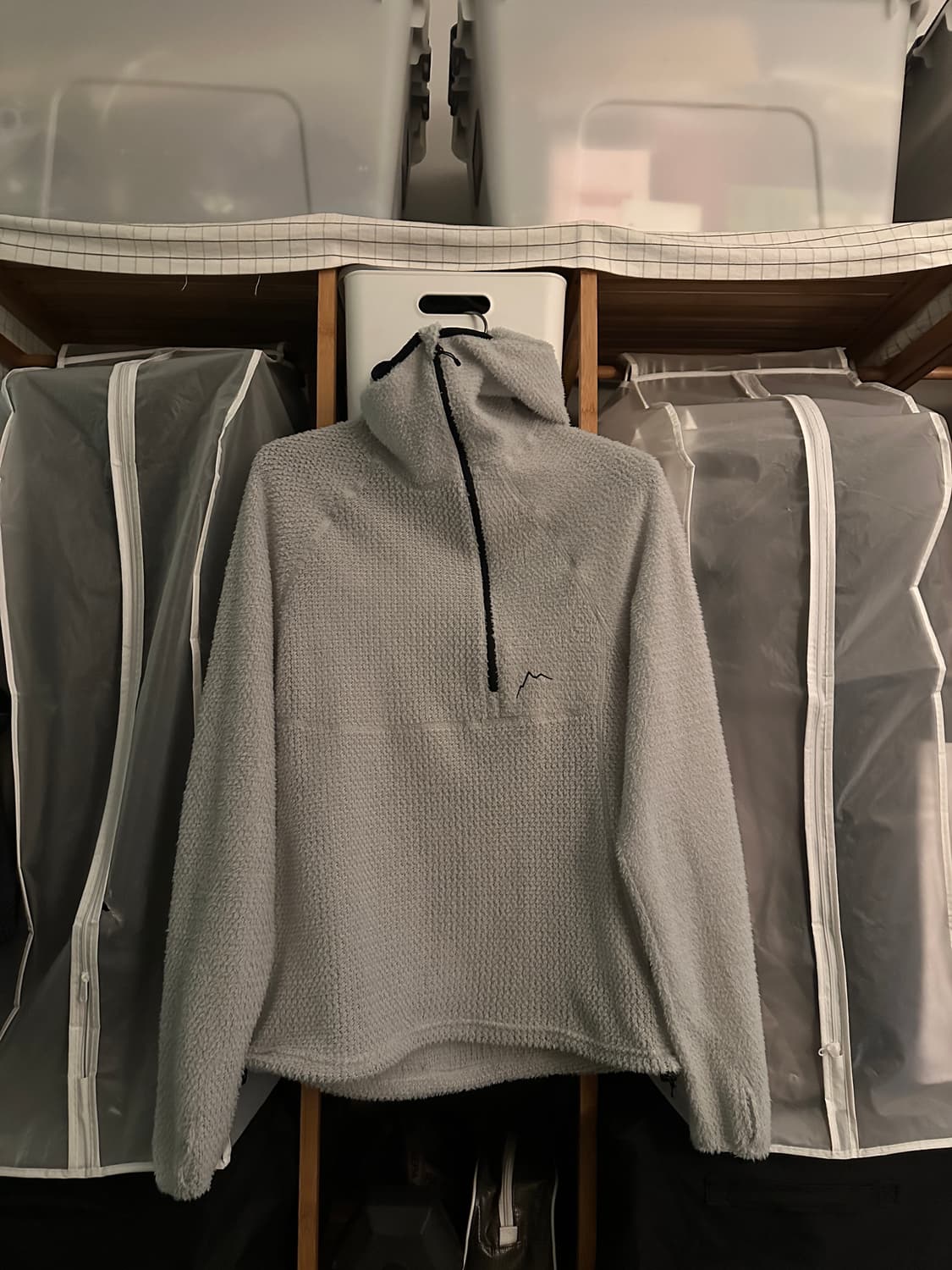 케일 알파 풀오버 그레이아이스 M 팝니다. 상품이미지2