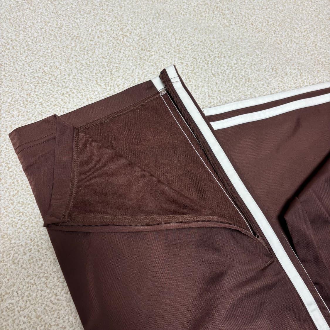 아디다스 파이어버드 트랙팬츠 브라운 상품이미지3