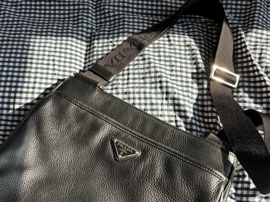 프라다 레더 크로스백 상품이미지2