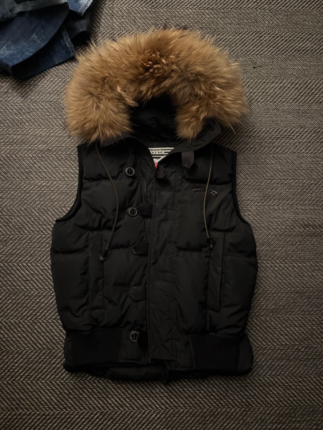 디스퀘어드 라쿤퍼 패딩조끼 44 상품이미지1