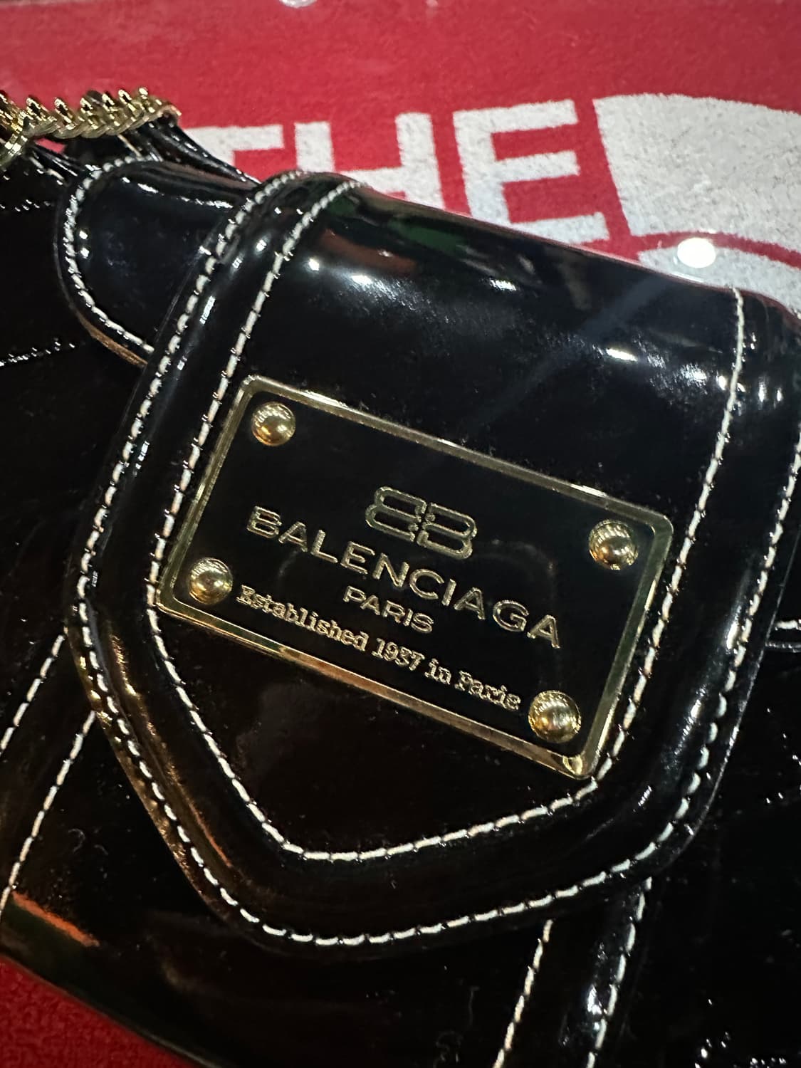 발렌시아가 에나멜 체인 숄더백 상품이미지6