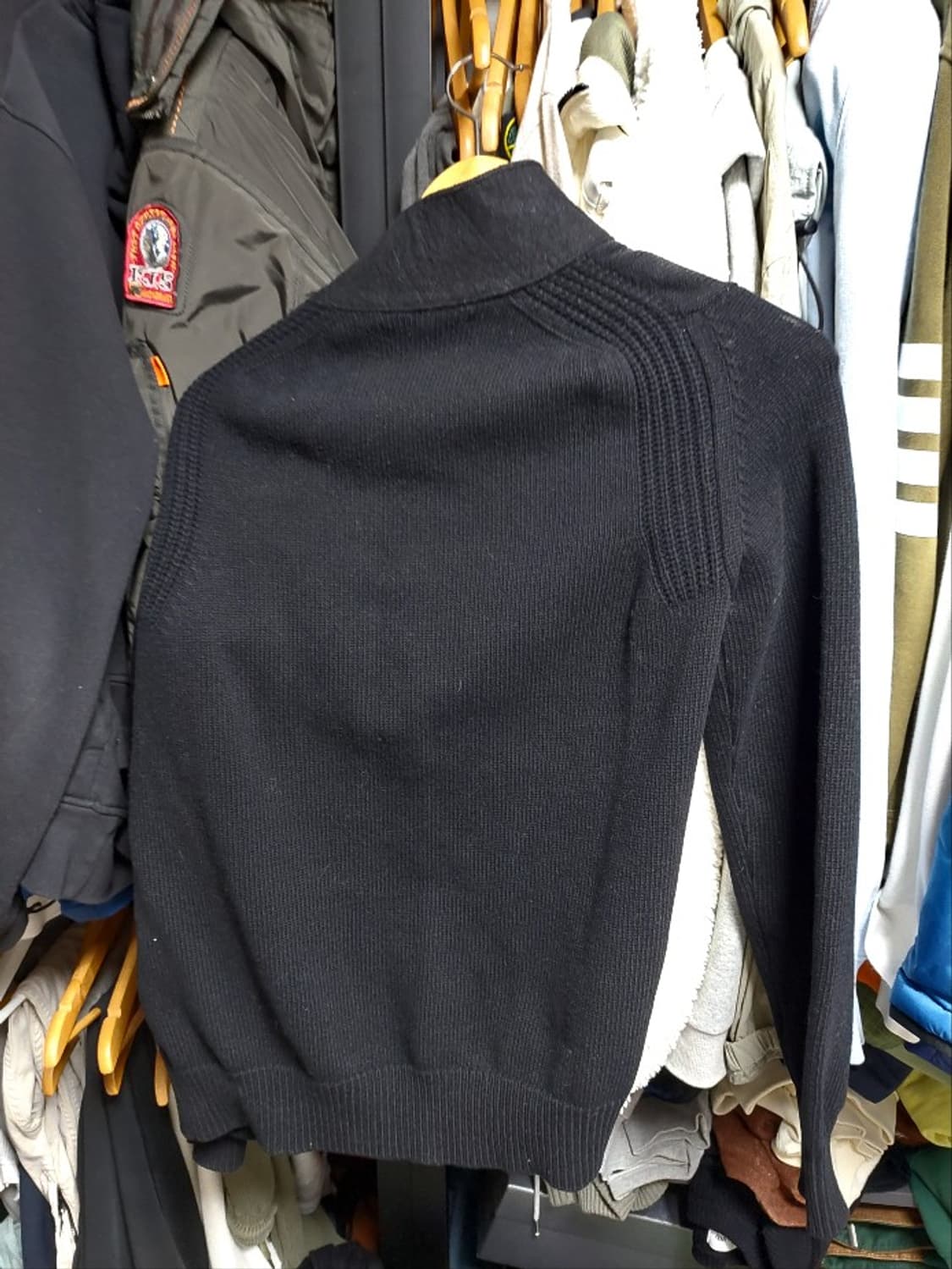 스톤아일랜드 블랙 니트 버튼 집업 가디건 상품이미지9