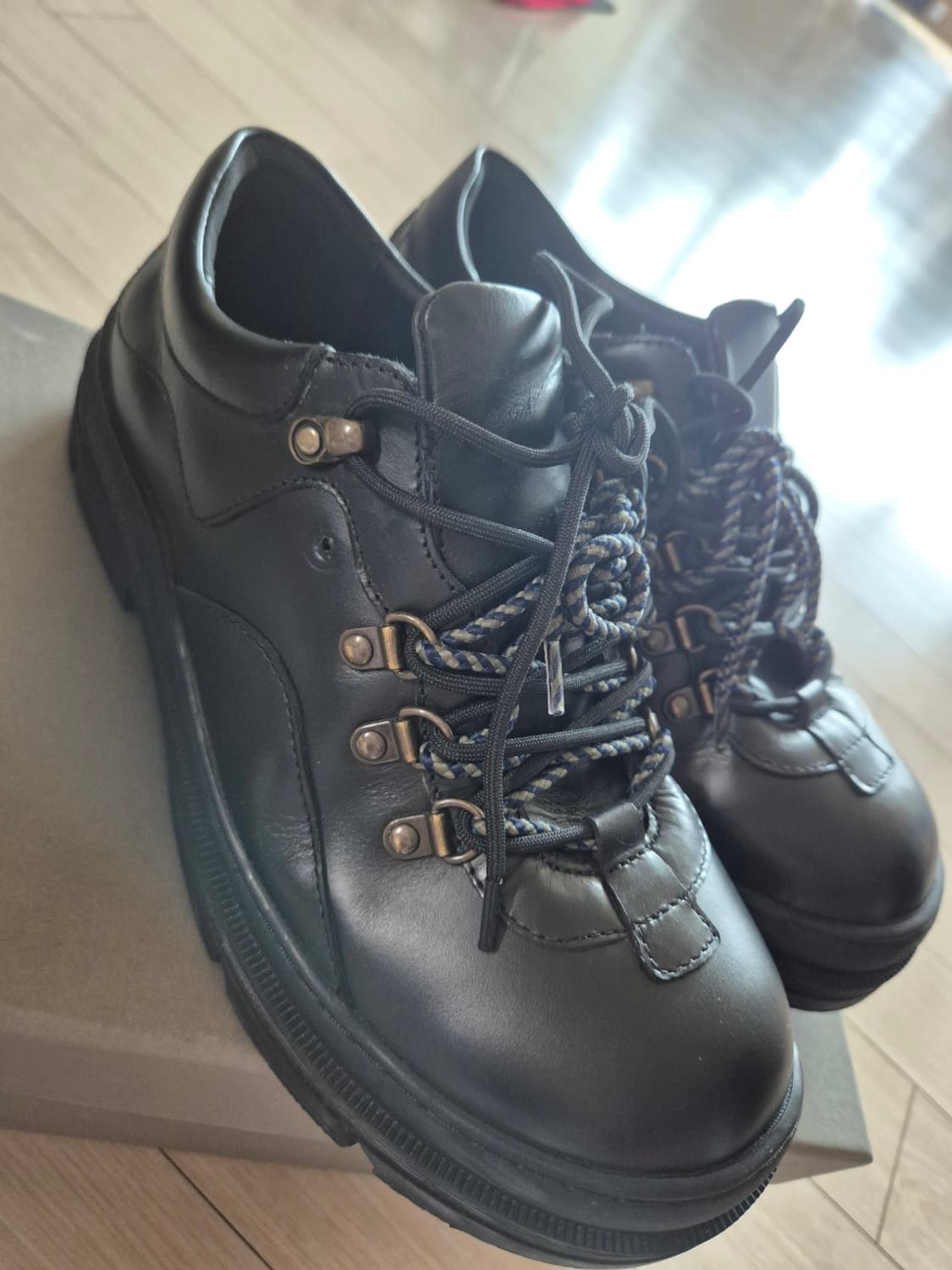 로맨틱무브 스모크 하이킹슈즈 42사이즈 상품이미지2