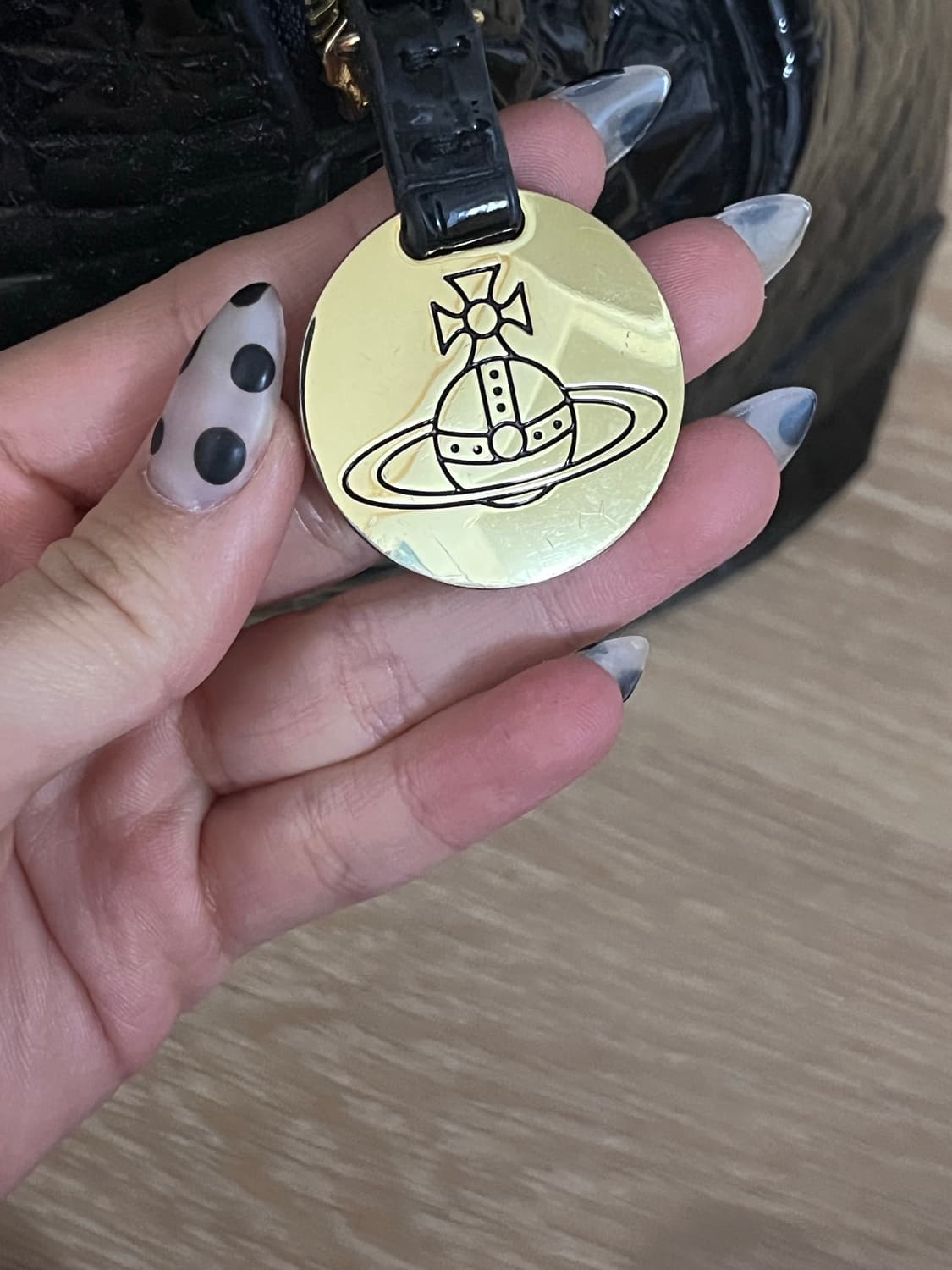 비비안웨스트우드 볼링백 페이턴트 가죽 상품이미지9