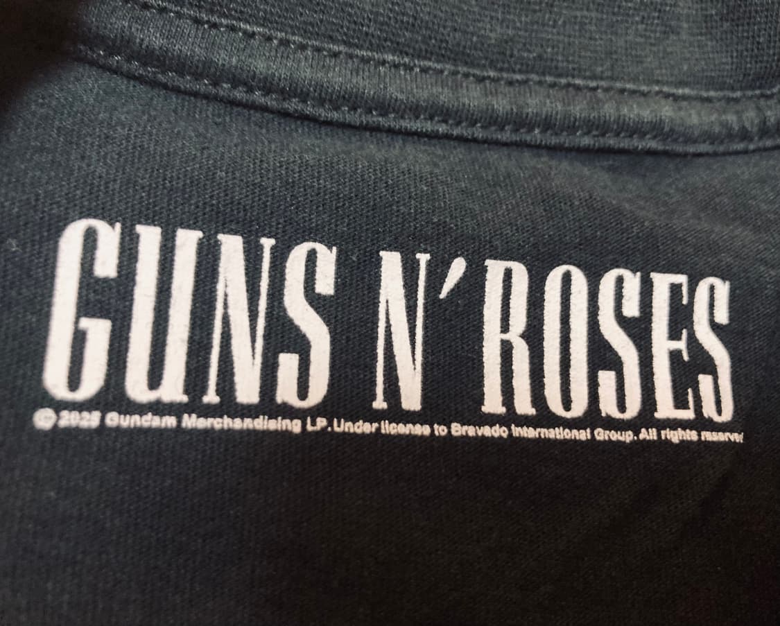 프릭스스토어 건즈앤로지스 긴팔 티셔츠 M 상품이미지3