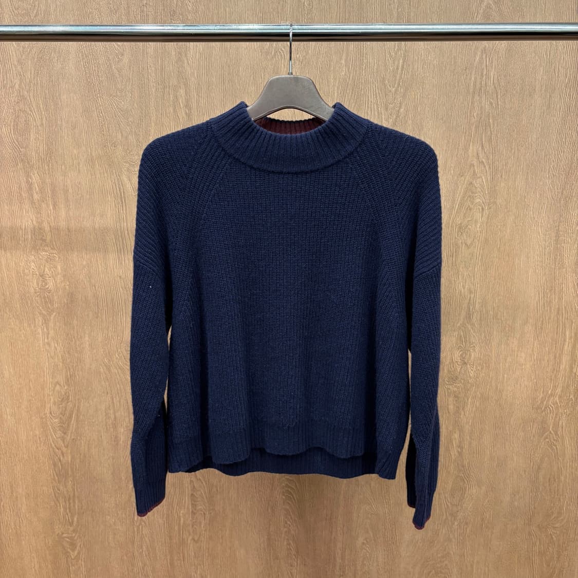 폴스미스 울 하프넥 긴팔 니트 무지 디테일 레귤러핏 퍼플 상품이미지2