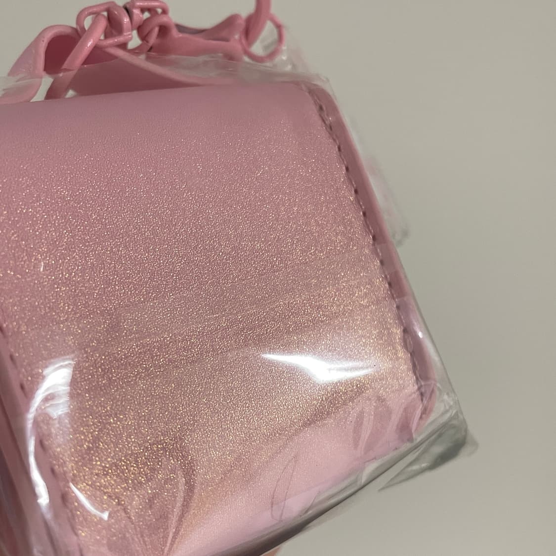 헬로키티 엔젤 이어폰 파우치 키링 글리터핑크 상품이미지2