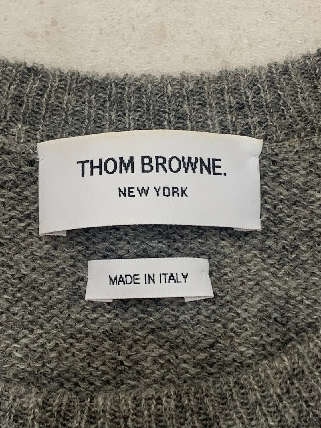 [4] 톰브라운 셰틀랜드 크롭 니트 그레이 상품이미지5