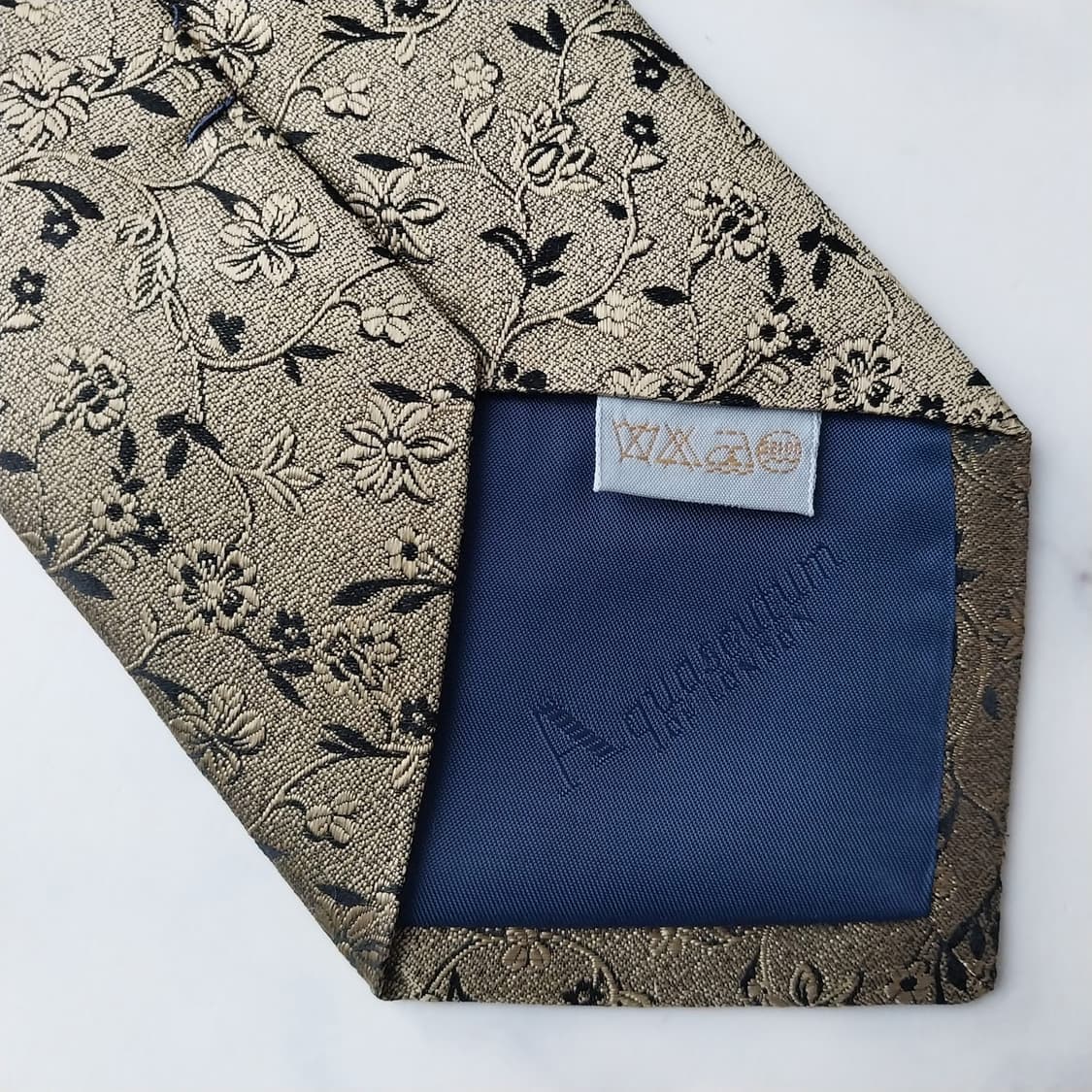 아쿠아스큐텀 실크 플로럴 자카드 넥타이 9.9cm A+등급 K1464
 상품이미지10