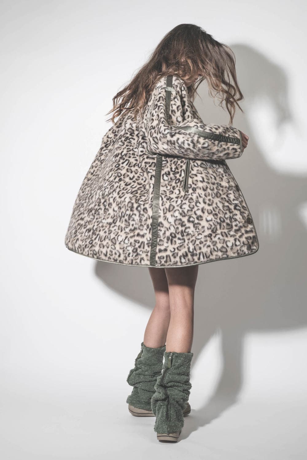 알써틴 R13 25ss 레오파드 파이핑 코트  상품이미지5