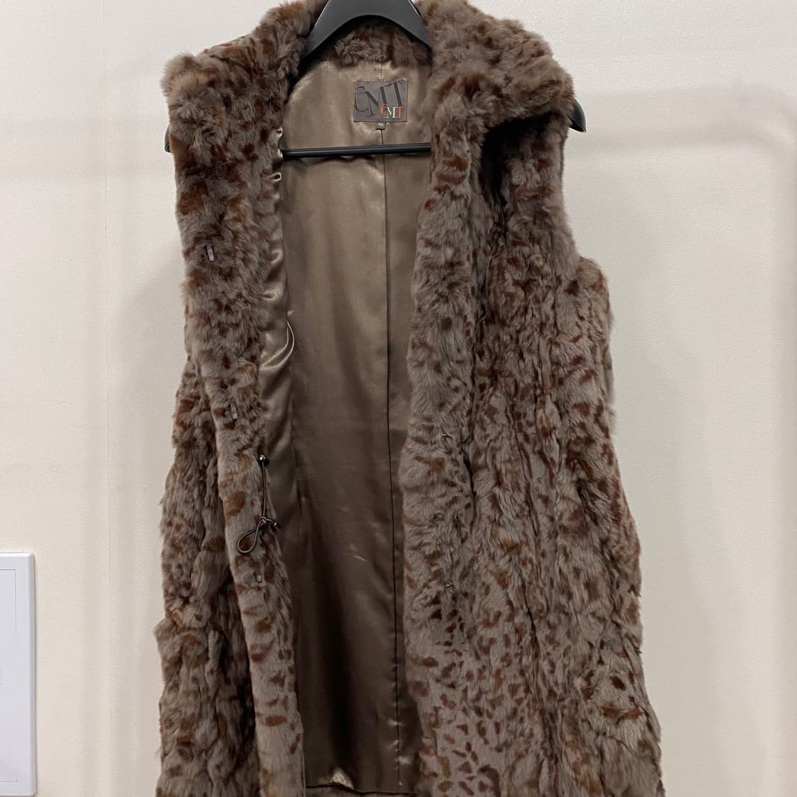 렉스 래빗 퍼 패턴 집업 조끼 상품이미지6