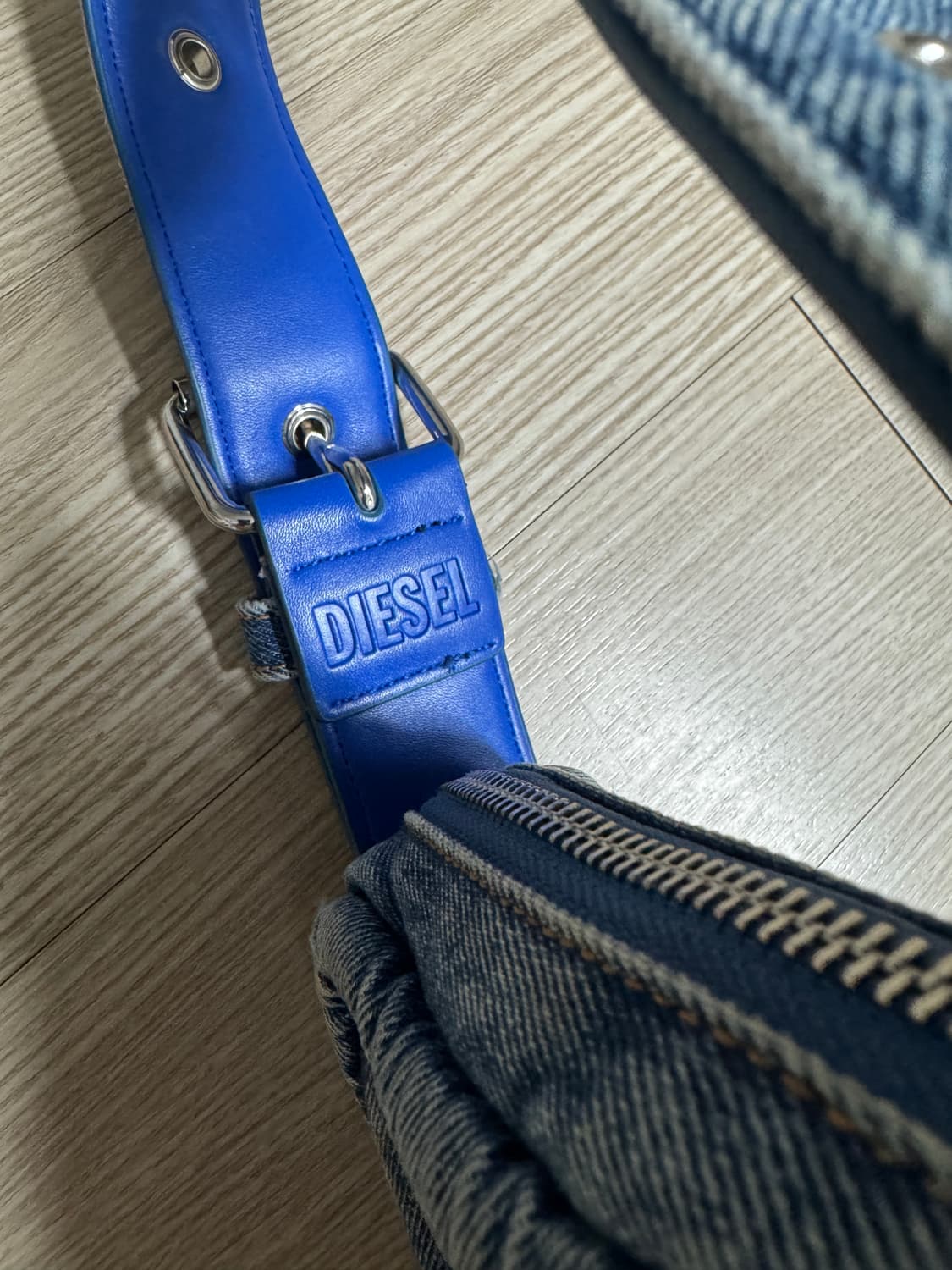 디젤 데님숄더백 상품이미지3