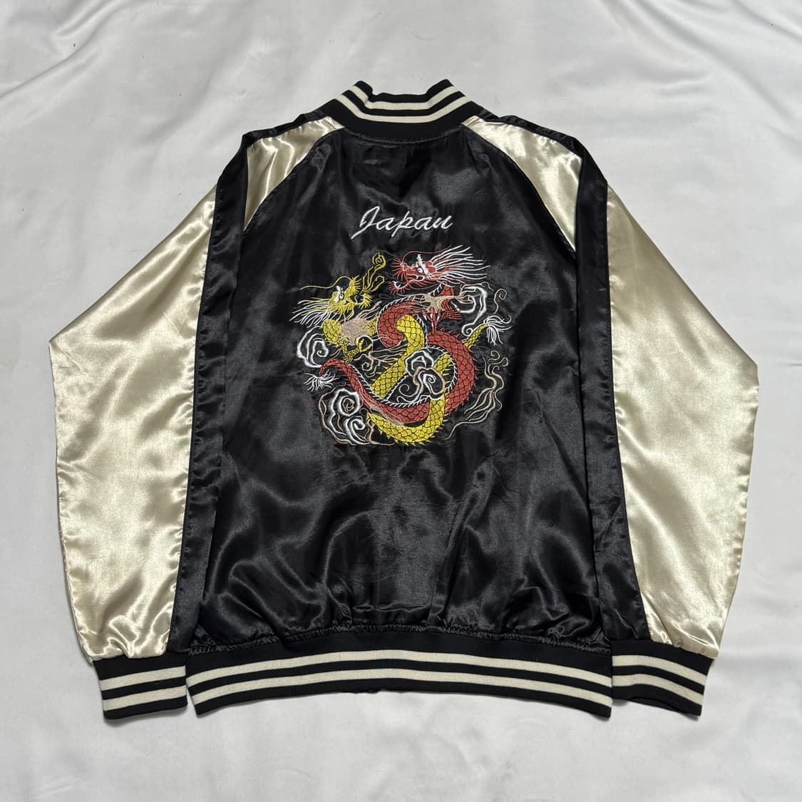 XL vtg 황금, 레드 용 자수 스카쟌 상품이미지2