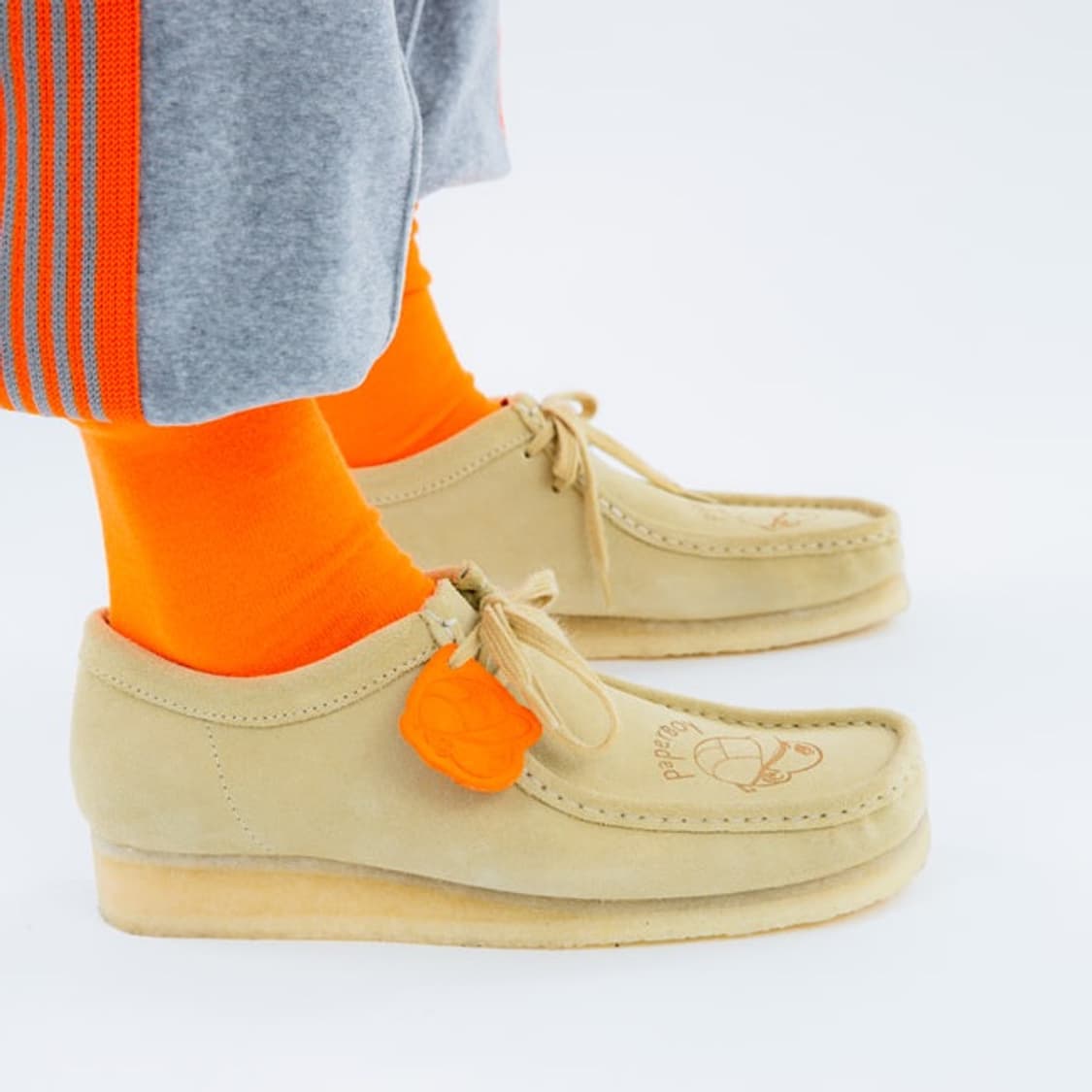 페이퍼보이 x BEAMS x 클락스 왈라비 메이플 스웨이드 US10 상품이미지10