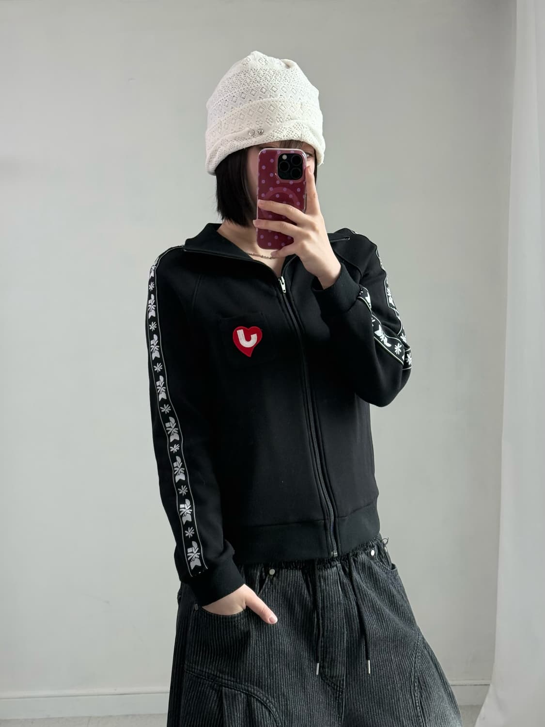 쥬씨꾸뛰르 하트 로고 집업 상품이미지1