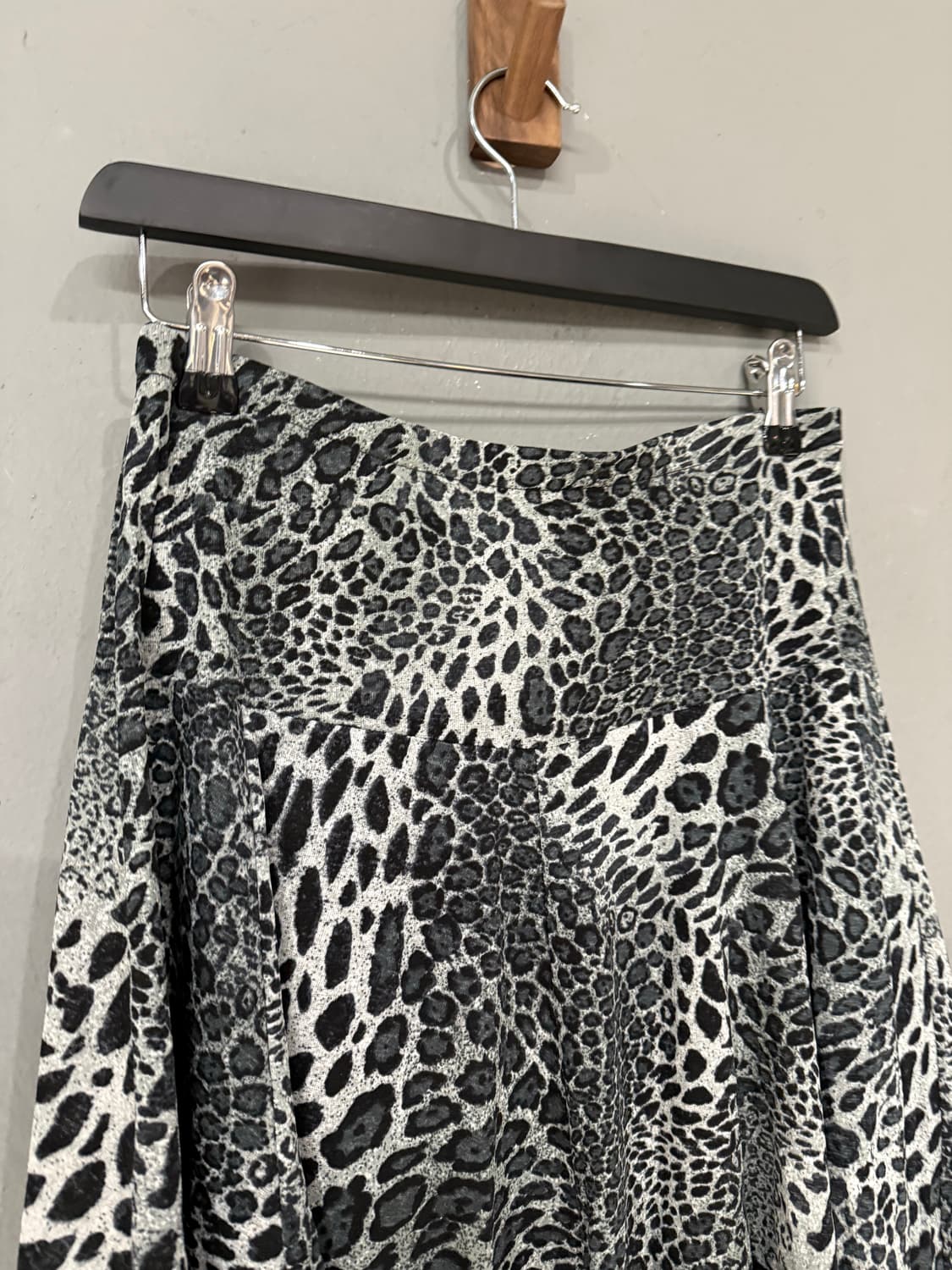 leopard diagonal cutting detail skirt 상품이미지8