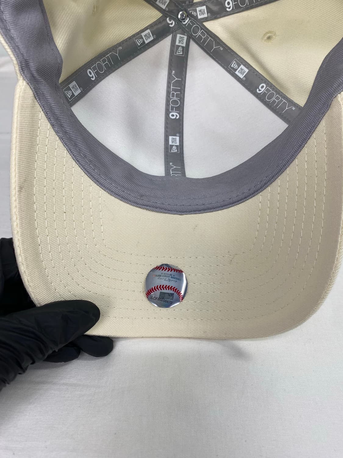 뉴에라 뉴욕양키스 골드 미니 메탈 볼캡 아이보리 상품이미지5