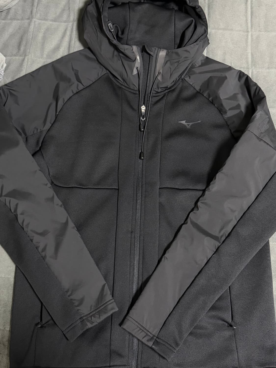 미즈노 트랙 후드 집업 블랙 상품이미지1