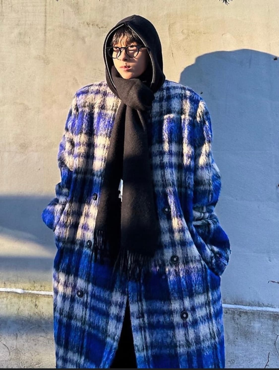 아더에러 페도 코트 블루체크 M사이즈 팝니다 상품이미지1