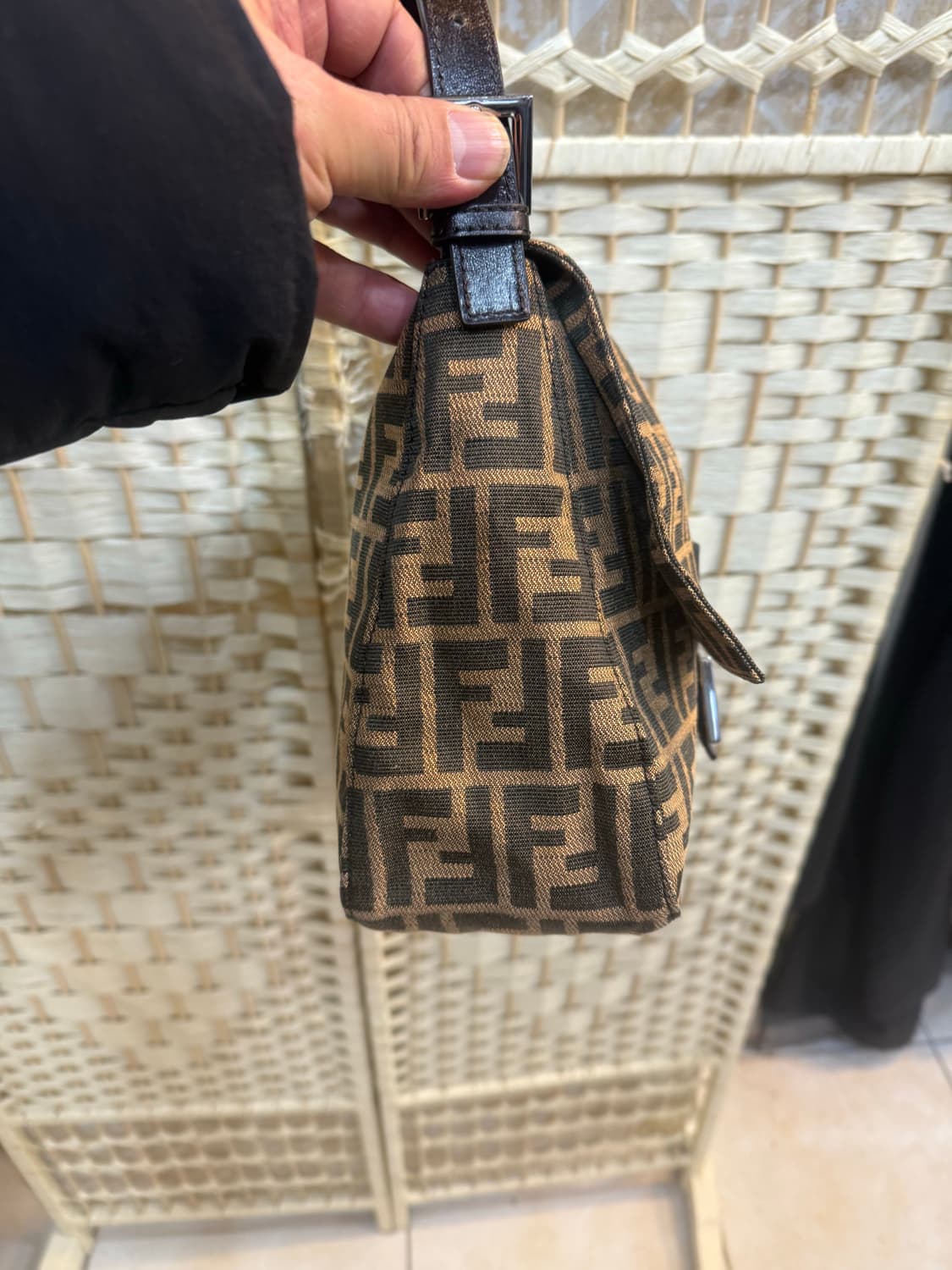 정품 펜디 주카 맘마백 팝니다 상품이미지5