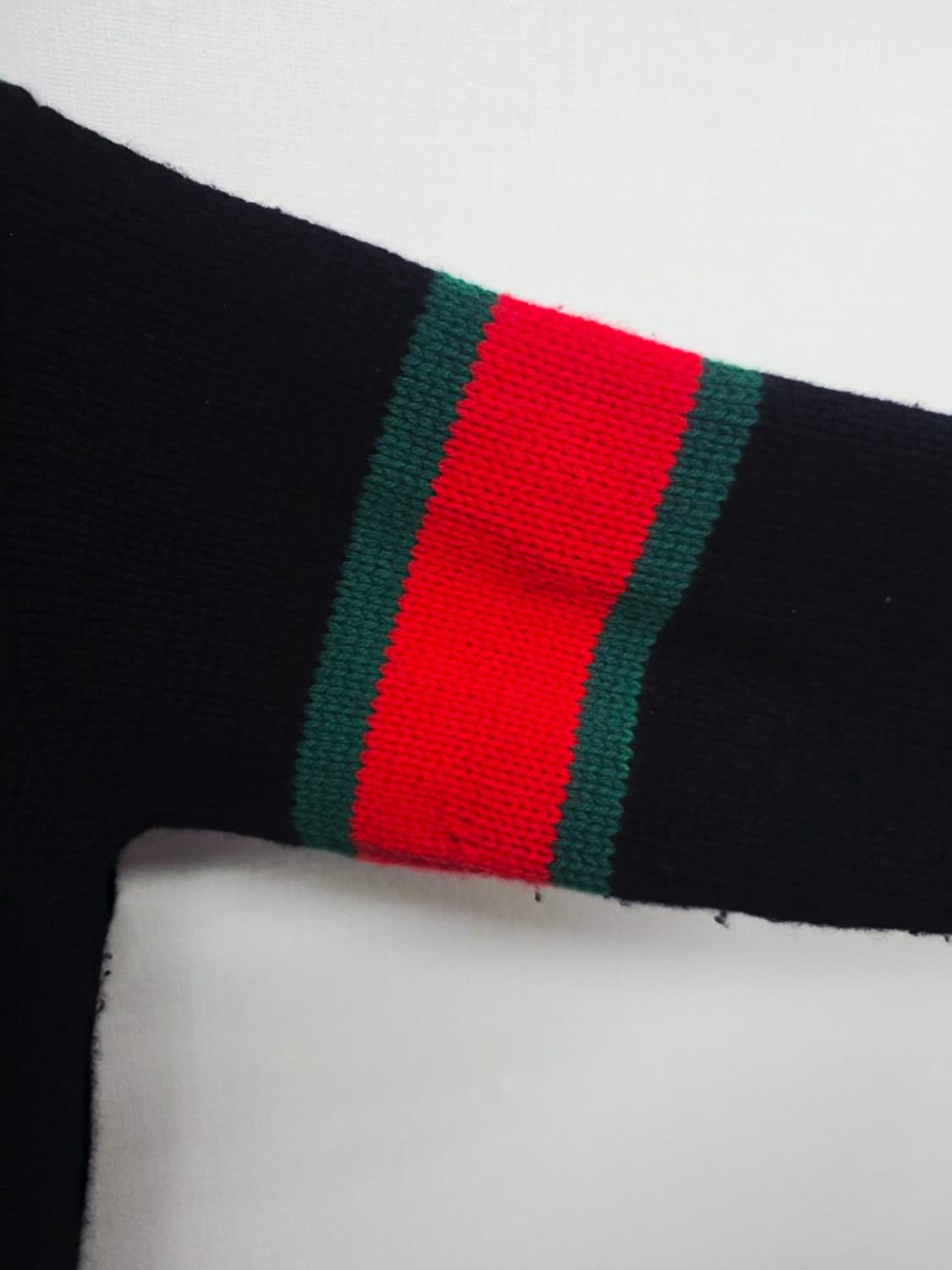 구찌 케이블 가디건 사이즈 105~110 상태 최상급 상품이미지4