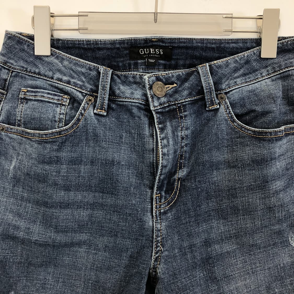 게스 프리미엄 스틸로고 크롭 데님진 32 인치 워싱  상품이미지2