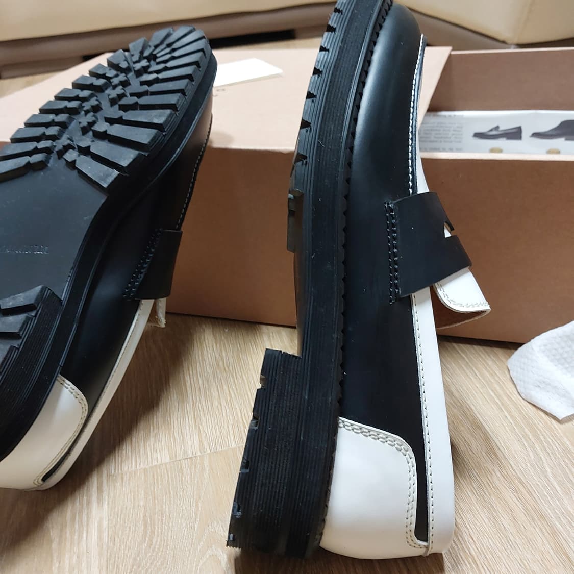 손신발 로퍼 콤비 블랙/화이트 상품이미지6