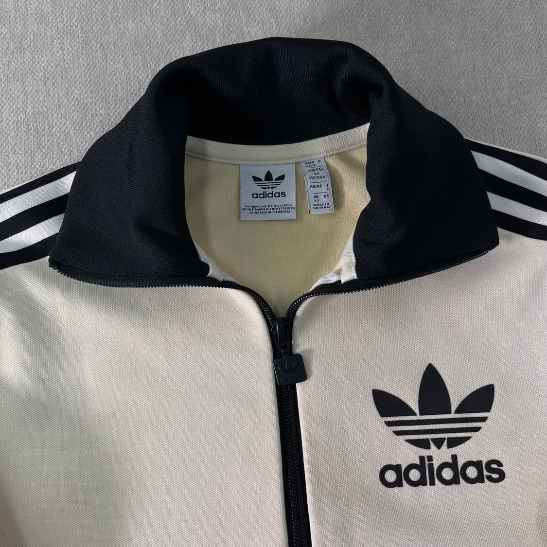 W 95 아디다스 베켄바우어 흰검 트랙탑 져지 상품이미지2