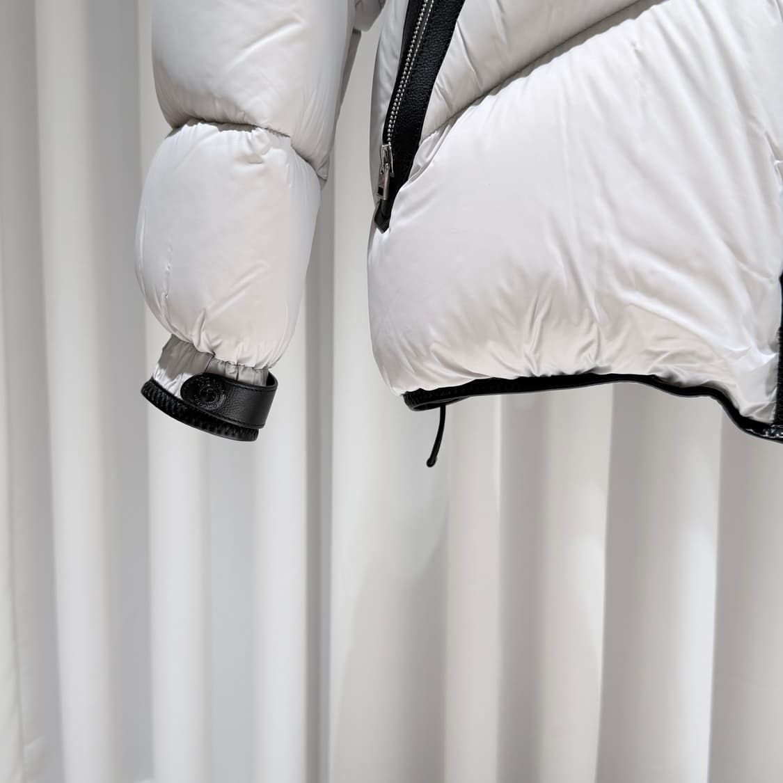 (A+/48) / 톰포드 퀄팅 나일론 다운 패딩 자켓 화이트 상품이미지5