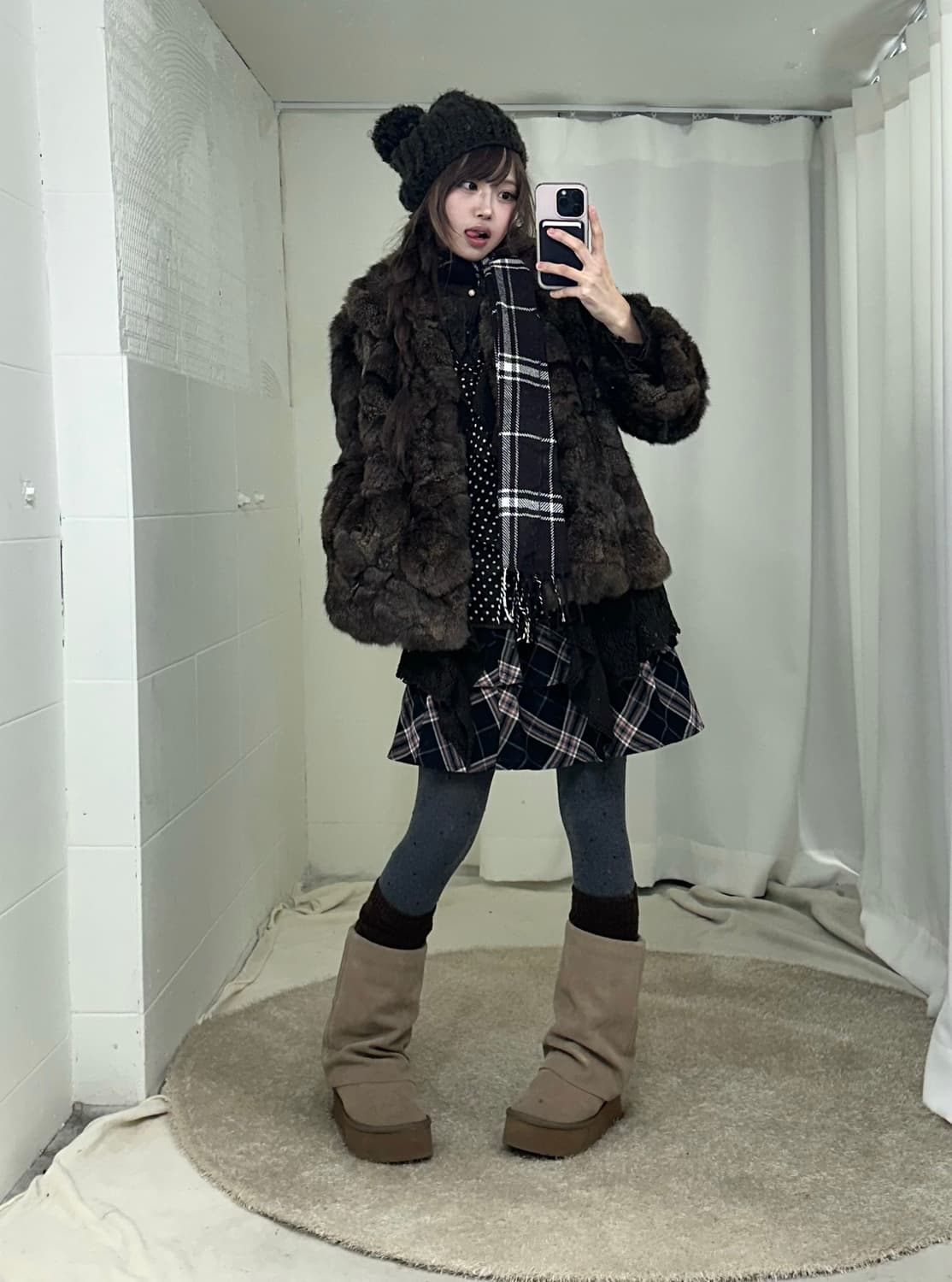 엑시즈팜 브라운 모카무스 세미갸루 그런지 퍼 코디세트 상품이미지1