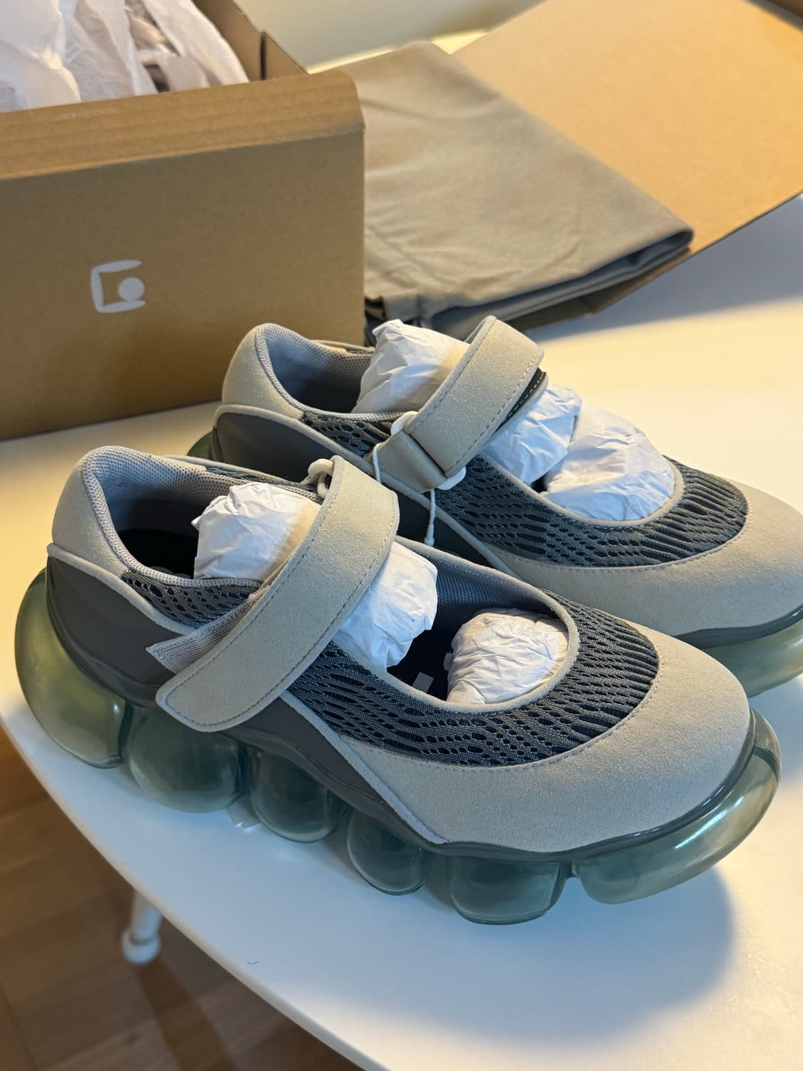 grounds 그라운즈 주얼리 코쿤 메쉬그레이 민희진 신발 40사이즈 상품이미지3