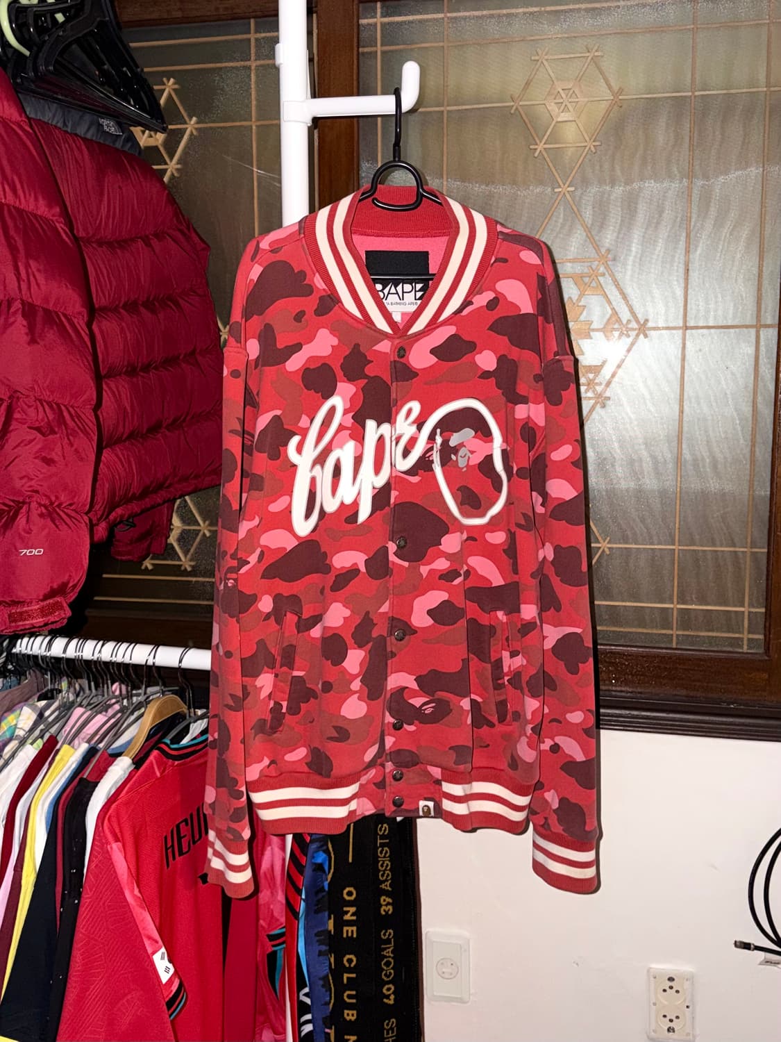 베이프 OG 레드 카모 사루 로고 바시티 자켓 상품이미지1