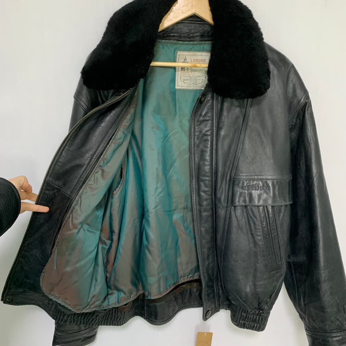 런던포그 빈티지 블랙 가죽 무스탕 자켓 에코 비건레더 남녀공용 상품이미지3