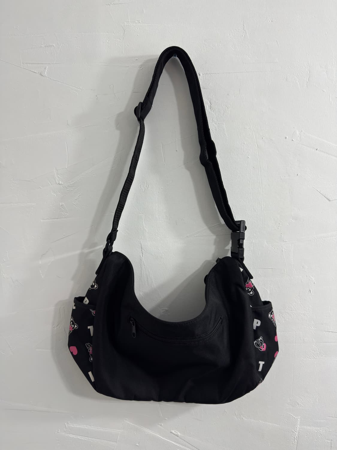 Pinklatte printing crossbag 상품이미지4