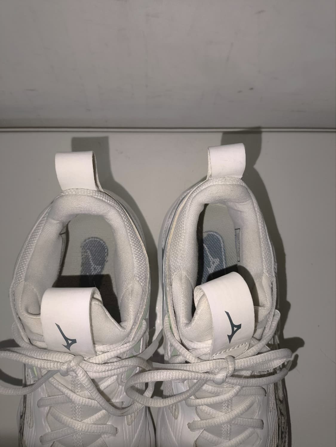 255mm 미즈노 웨이브 모멘텀3 인도어화  상품이미지6