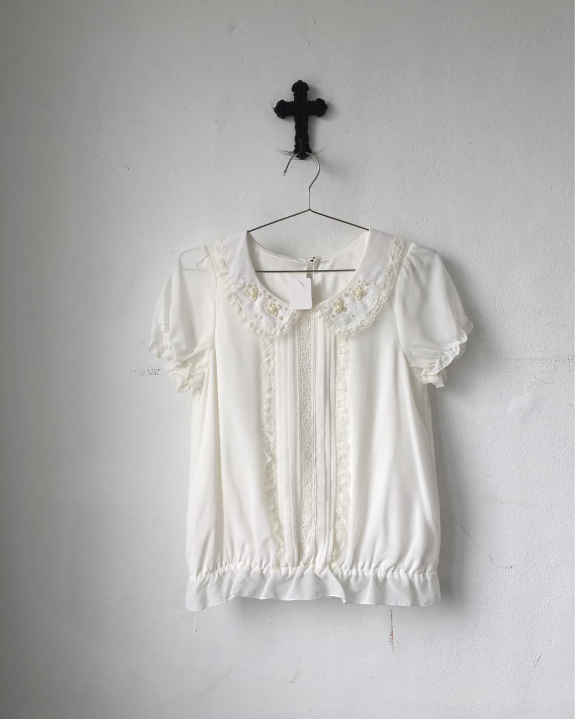Beads lace trimming blouse 상품이미지1