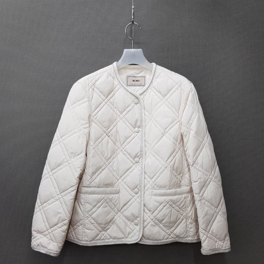 BCBG 20FW 오울머 퀄팅 패딩 85-94-155사이즈 상품이미지8