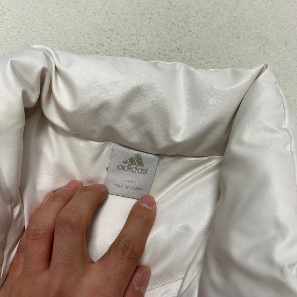 아디다스 00‘s 패딩 상품이미지3