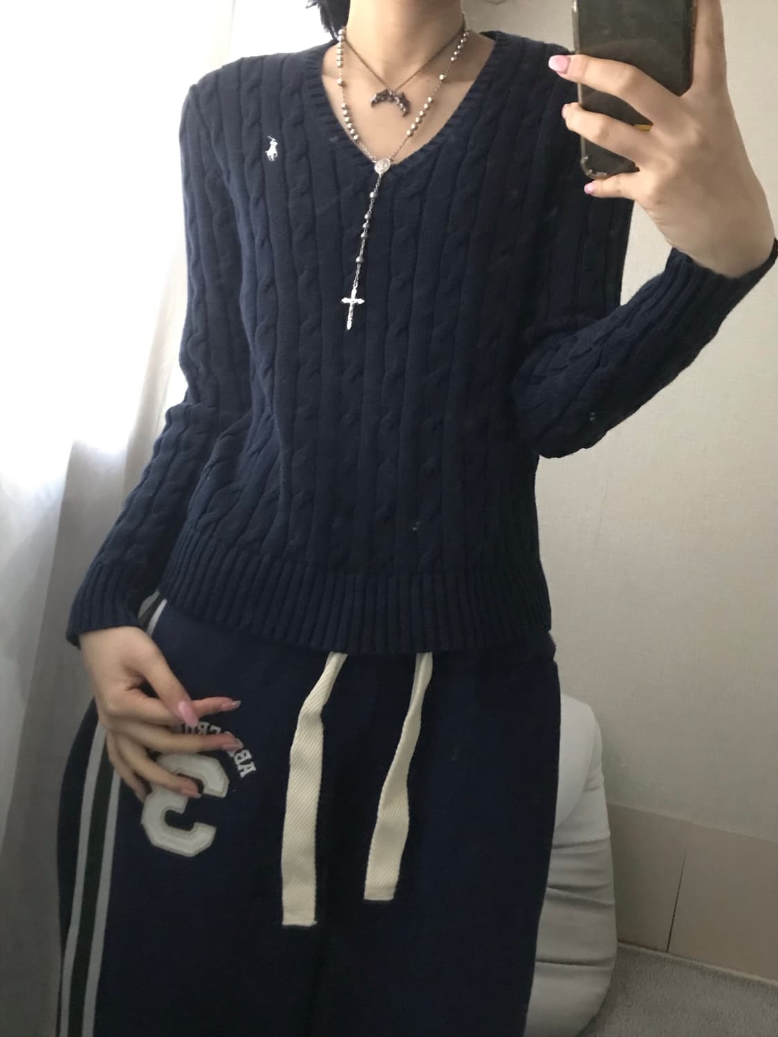 폴로 네이비 브이넥 케이블 니트 상품이미지4