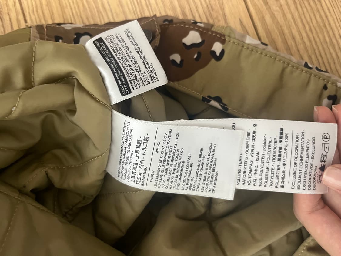 Supreme Levis Camo trucker jacket 상품이미지5