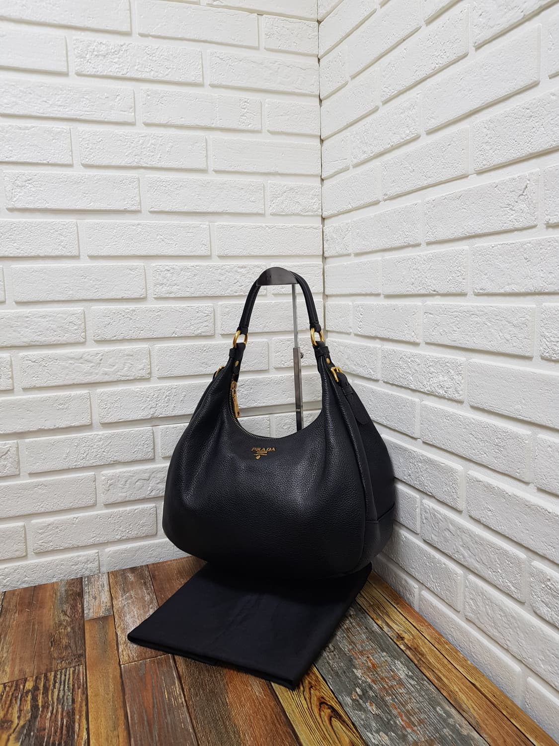 [정품] 프라다 비텔로 다이노 호보백 상품이미지1