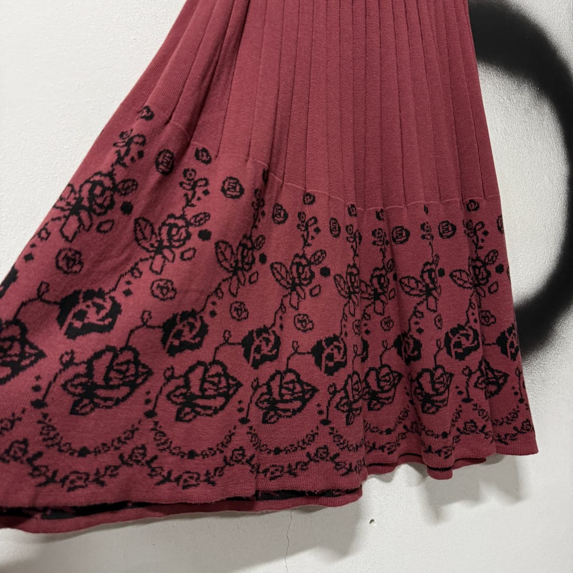 액시즈팜 오리엔탈 에스닉 패턴 플리츠 밴딩 미디 스커트 플럼 상품이미지5