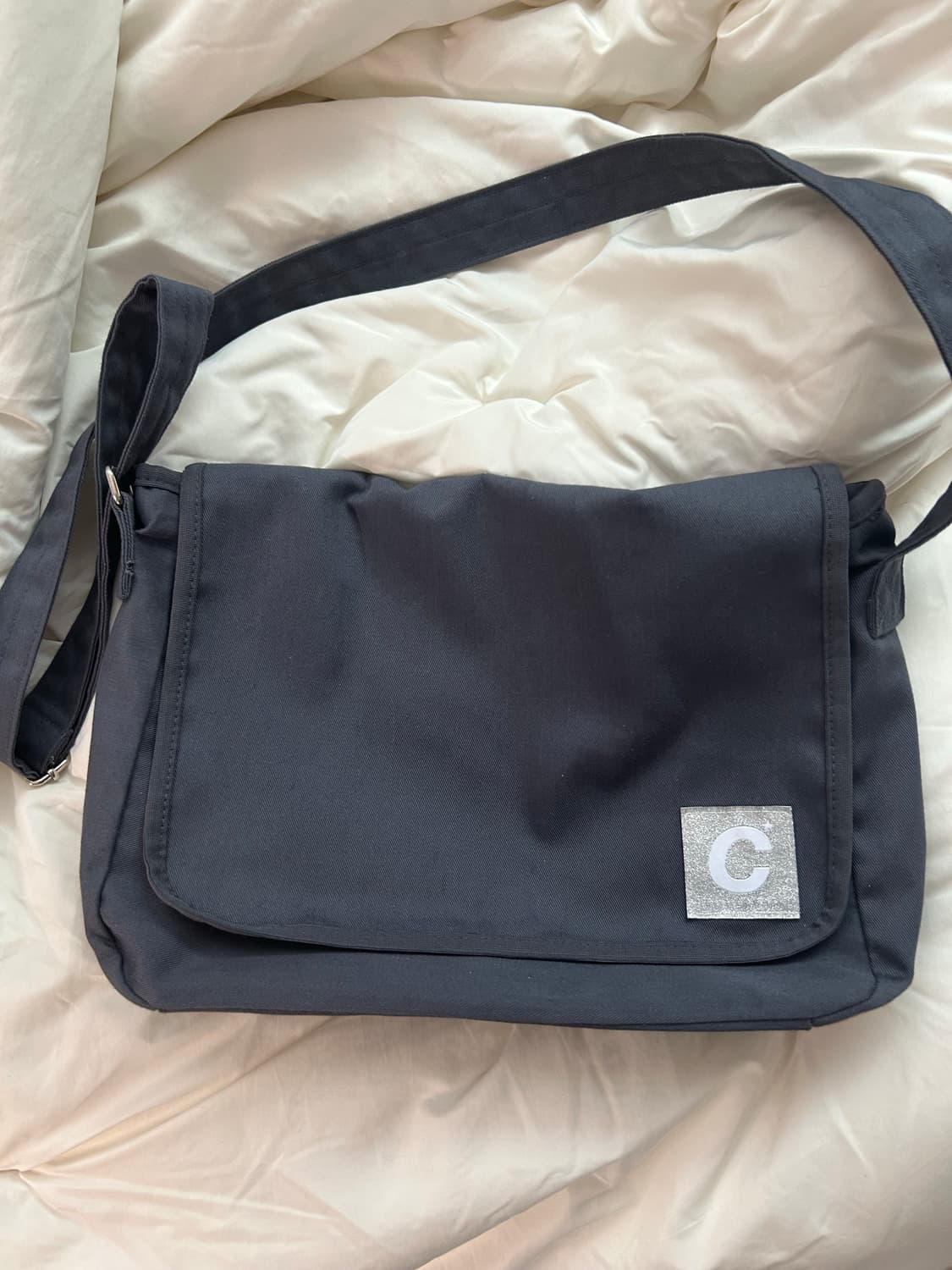 지초이 메신저백 그래파이트  상품이미지1